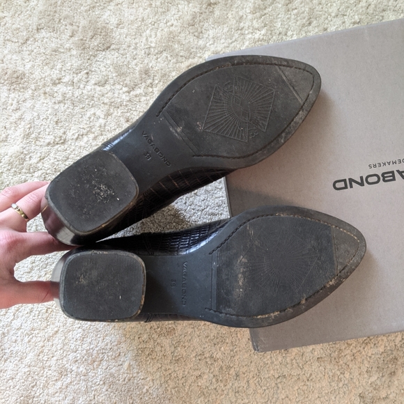 Black embossed Vagabond Lara boots, like new! - Picture 3 of 5